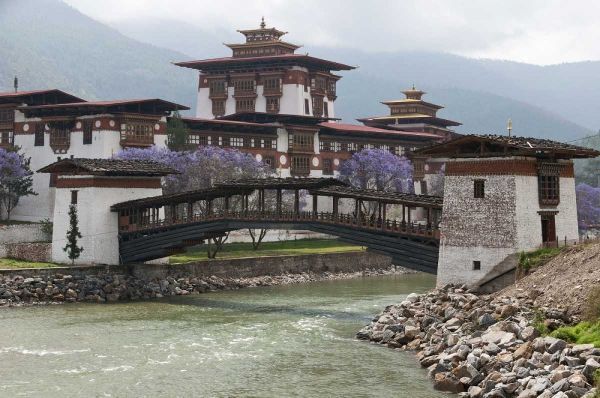 Bhutan Foot bridge near Punakha Dzong palace